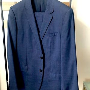 Hugo Boss men suit